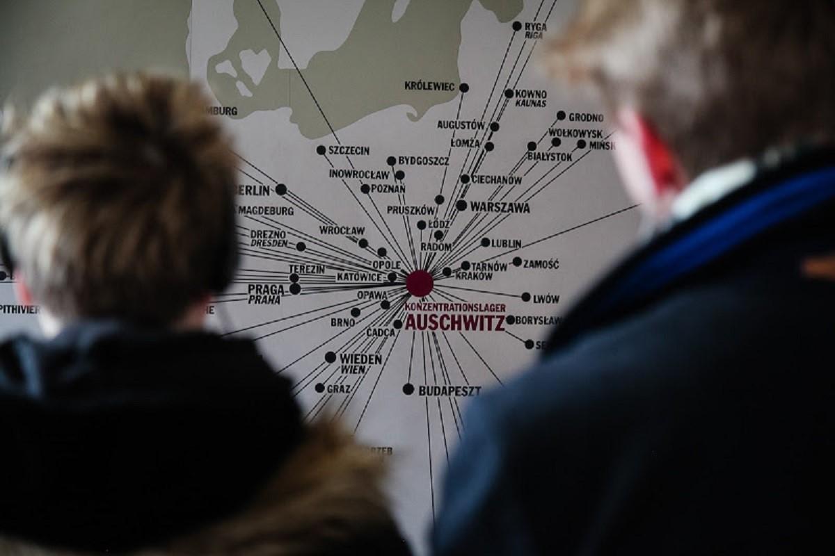 Pupils discovered that Auschwitz prisoners came from all over the world. (Photo: Yakir Zur)