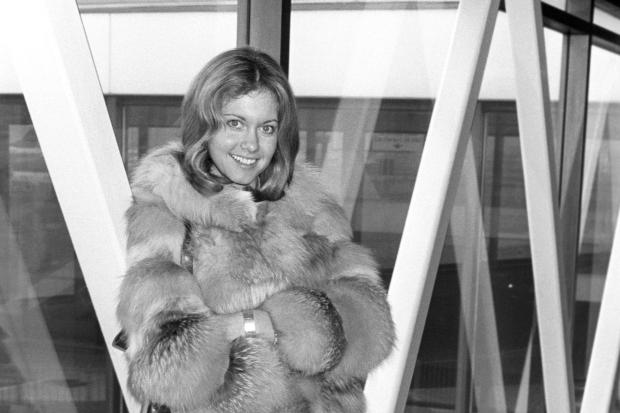 Music – Olivia Newton-John – Heathrow Airport – London – 1974