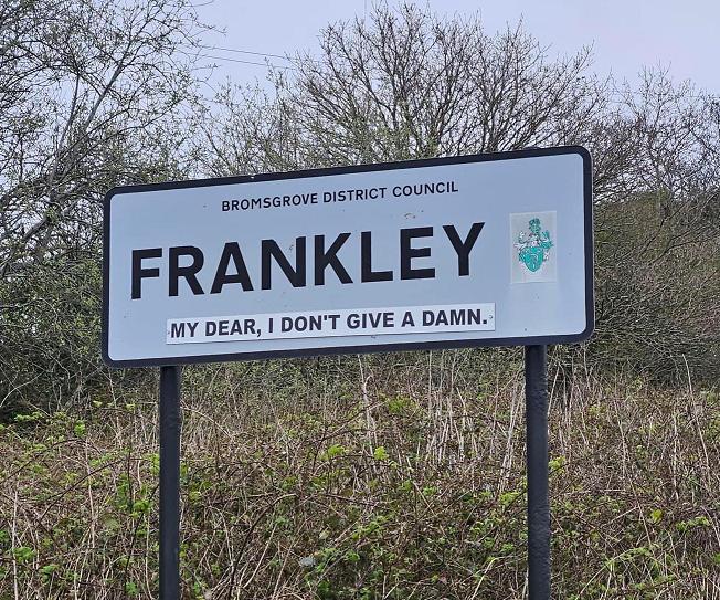 Gone With the Wind: Frankley goes viral after sign prank | Bromsgrove Advertiser 